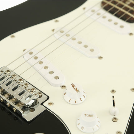 Gitar Elektro Xenon XNE3BK Stratocaster Kasa.