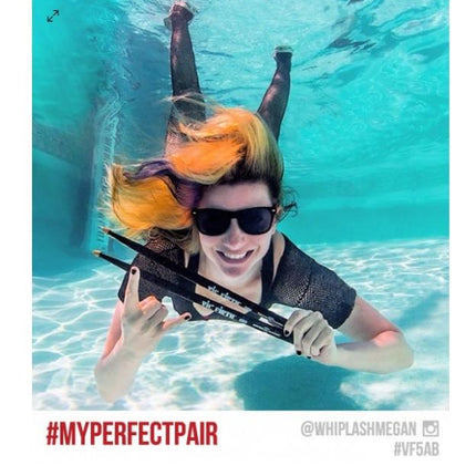 VICFIRTH V5AB BAGET 5A WOOD BLACK, HICKORY, 0.565"x16"