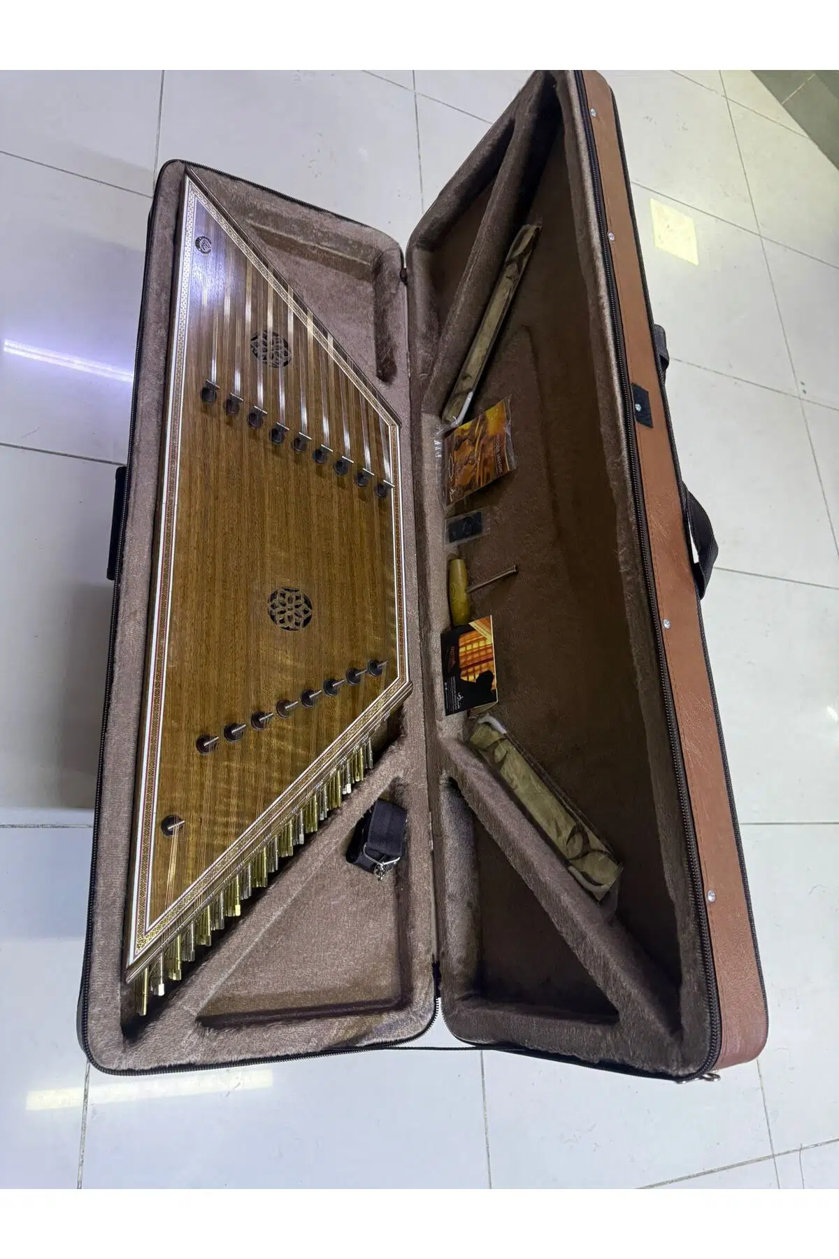 Sadeghi RF52948116 Santur | 9 Eşikli, Goldar, 3 Mühürlü