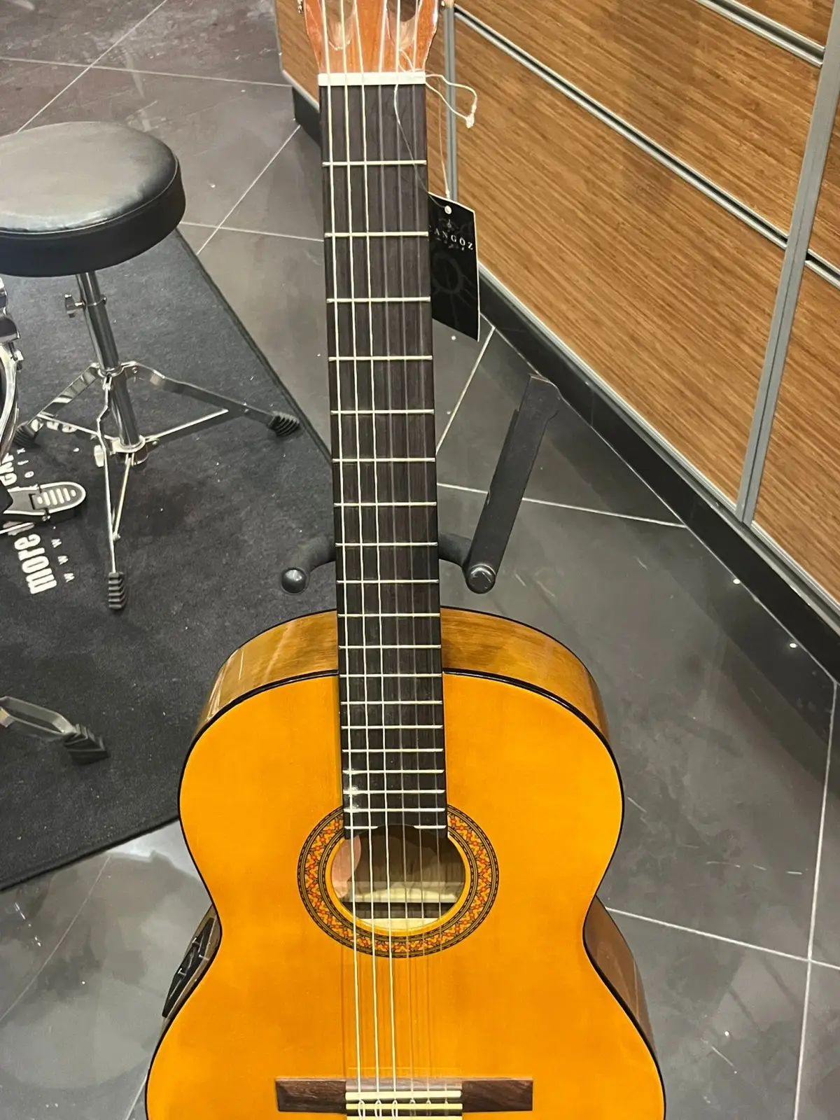Outlet - Yamaha CX40 Elektro-Klasik Gitar